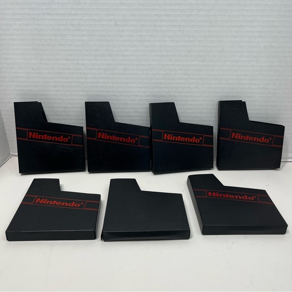 Nintendo Other - Original Nintendo NES dust sleeve video game cases. Lot of 7